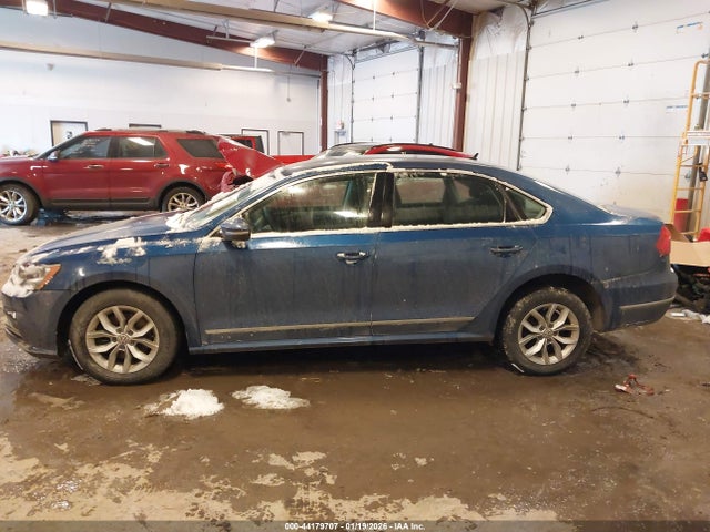44179707 :رقم المزاد ، 1VWAT7A32GC014890 vin ، 2016 Volkswagen Passat 1.8t S مزاد بيع