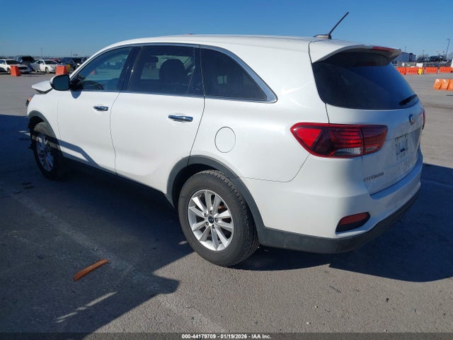2020 KIA SORENTO 5XYPG4A51LG626697 Photo 2