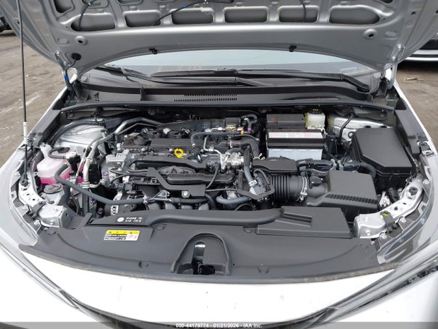 JTND4MBE6T3254977 Toyota COROLLA SE