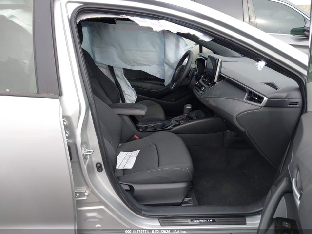 JTND4MBE6T3254977 Toyota COROLLA SE