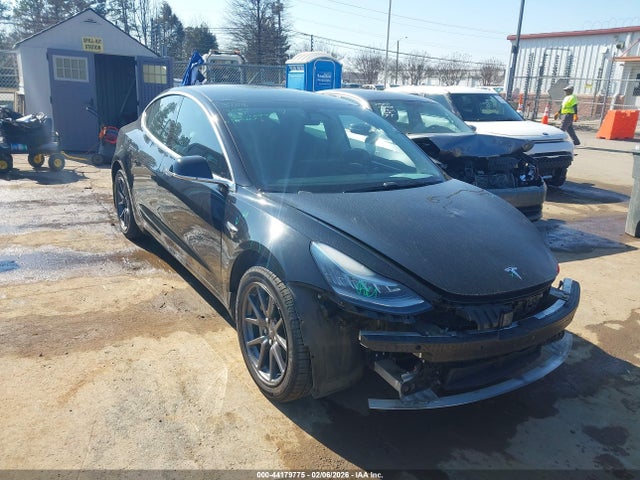 2019 TESLA MODEL 3 5YJ3E1EA3KF410267 Photo 0