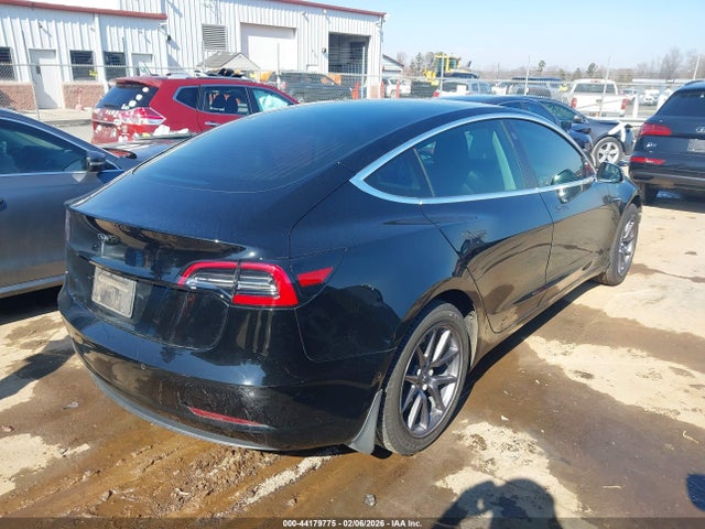 2019 TESLA MODEL 3 5YJ3E1EA3KF410267 Photo 3