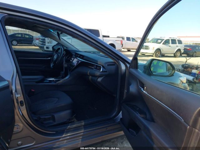 2018 TOYOTA CAMRY 4T1B11HK1JU154708 Photo 4