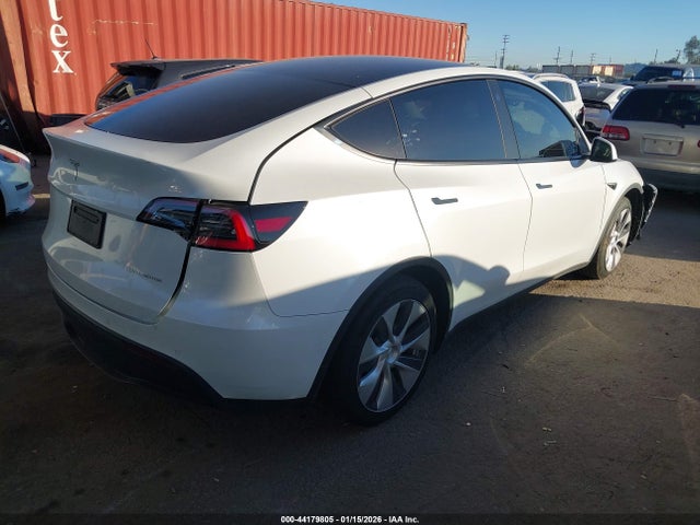 2021 TESLA MODEL Y 5YJYGAEEXMF112658 Photo 3