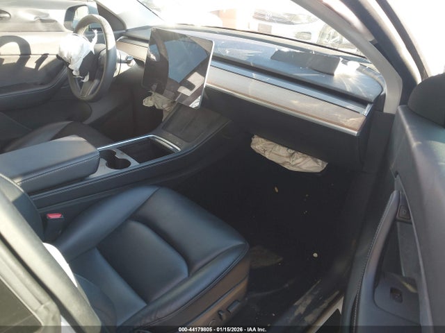 2021 TESLA MODEL Y 5YJYGAEEXMF112658 Photo 4