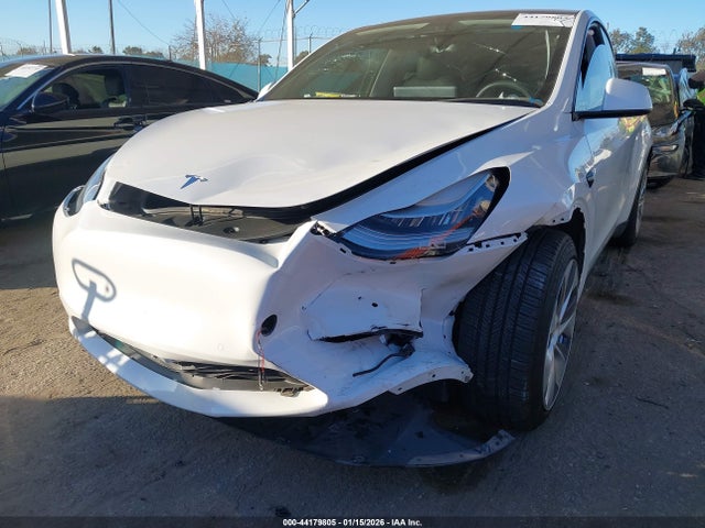 2021 TESLA MODEL Y 5YJYGAEEXMF112658 Photo 5