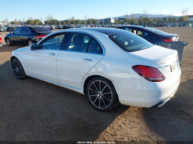 W1KWF8DB2LR572616 Mercedes-Benz C 300