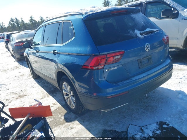 2018 VOLKSWAGEN TIGUAN 3VV0B7AX3JM096236 Photo 2