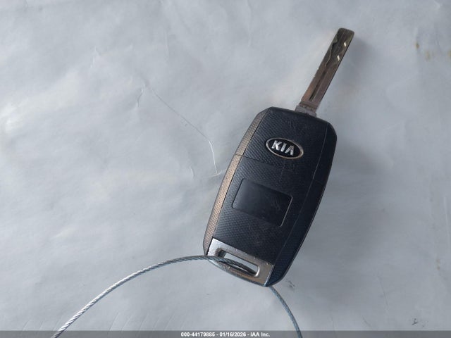 KNADM4A32E6377016 KIA RIO LX