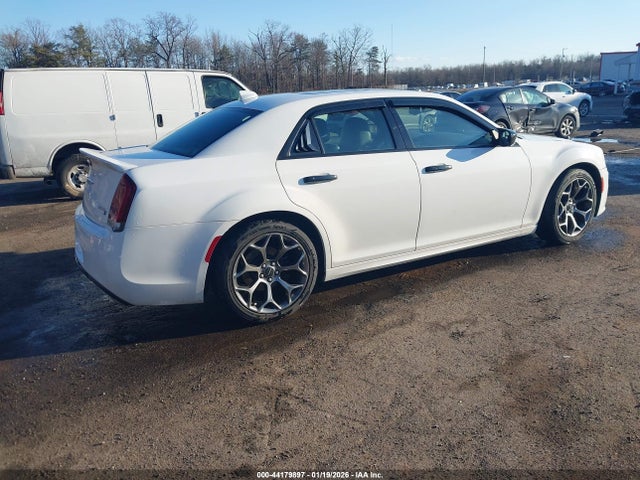 Aukcja sprzedaży 2017 Chrysler 300 300s, vin: 2C3CCABGXHH657484, numer aukcji: 44179897