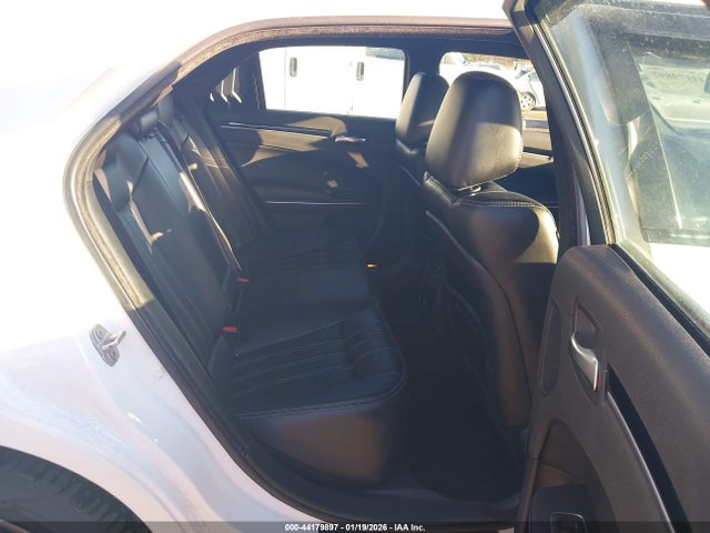 Aukcja sprzedaży 2017 Chrysler 300 300s, vin: 2C3CCABGXHH657484, numer aukcji: 44179897