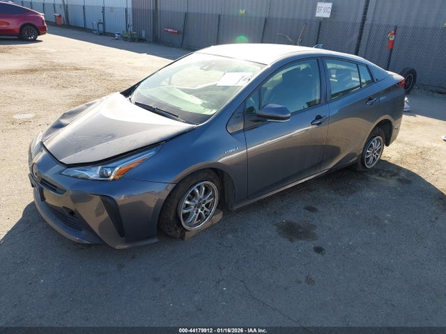 JTDKAMFU6M3153168 Toyota Prius L Eco