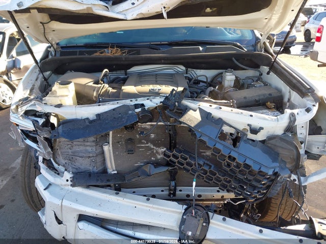 5TFAY5F19MX961333 Toyota Tundra Platinum