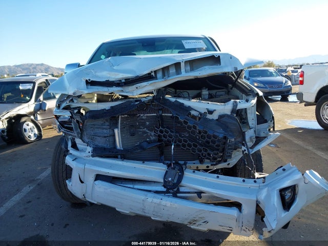5TFAY5F19MX961333 Toyota Tundra Platinum