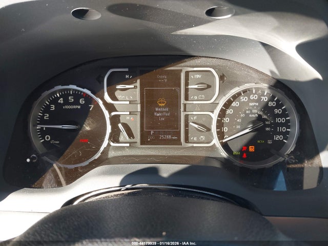5TFAY5F19MX961333 Toyota Tundra Platinum