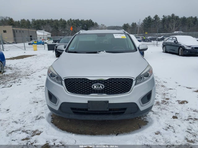 5XYPGDA50JG418338 KIA Sorento 3.3l Lx