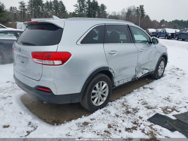 5XYPGDA50JG418338 KIA Sorento 3.3l Lx