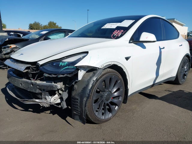 Auction sale of the 2021 Tesla Model Y Performance Dual Motor All-wheel Drive, vin: 5YJYGDEF8MF197557, lot number: 44180041