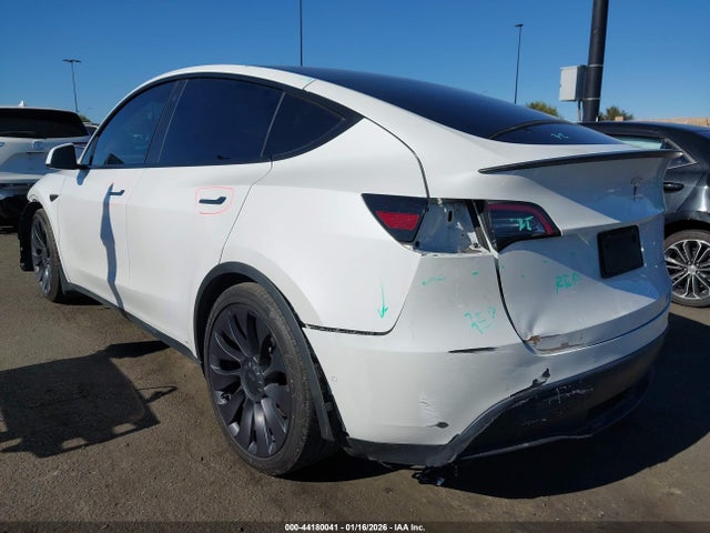 Auction sale of the 2021 Tesla Model Y Performance Dual Motor All-wheel Drive, vin: 5YJYGDEF8MF197557, lot number: 44180041