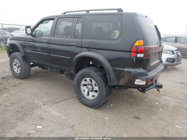 2002 MITSUBISHI MONTERO SPORT JA4LS31R72J008786 Photo 2