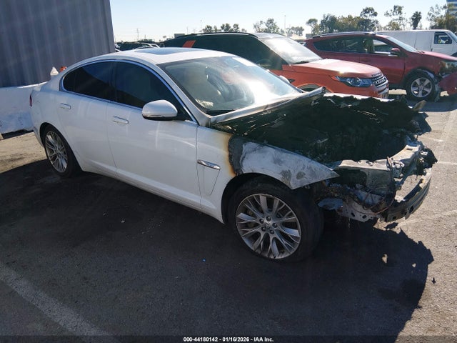 2012 JAGUAR XF SAJWA0FB8CLS25030 Photo 0