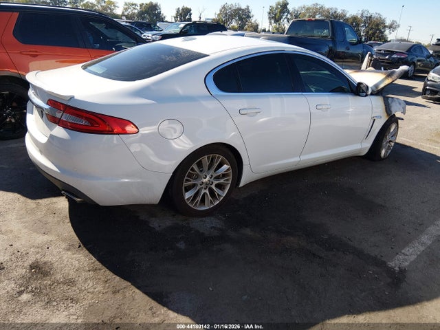 2012 JAGUAR XF SAJWA0FB8CLS25030 Photo 3