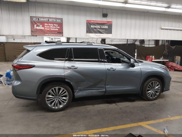 5TDKDRBHXPS009025 Toyota Highlander Platinum