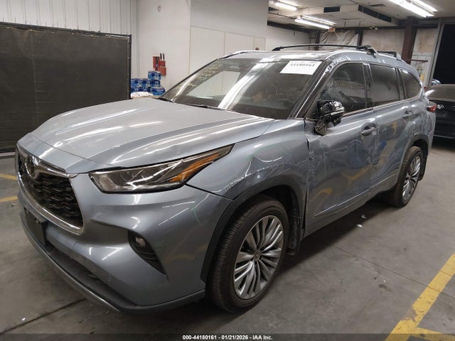 5TDKDRBHXPS009025 Toyota Highlander Platinum
