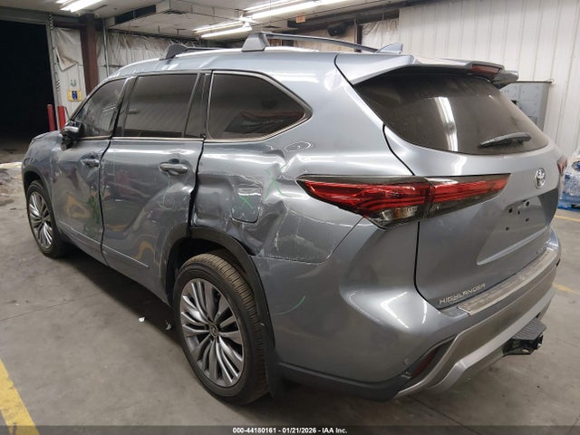 5TDKDRBHXPS009025 Toyota Highlander Platinum