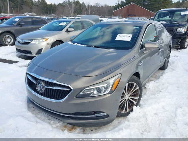 1G4ZS5SS5HU188219 Buick Lacrosse Premium