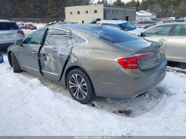 1G4ZS5SS5HU188219 Buick Lacrosse Premium