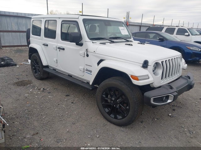 Продаж на аукціоні авто 2021 Jeep Wrangler 4xe Unlimited Sahara 4x4, vin: 1C4JJXP65MW747942, номер лоту: 44180253