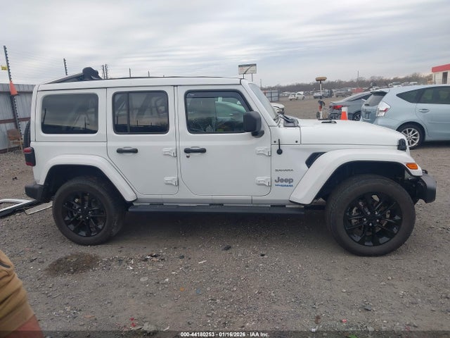 Продаж на аукціоні авто 2021 Jeep Wrangler 4xe Unlimited Sahara 4x4, vin: 1C4JJXP65MW747942, номер лоту: 44180253