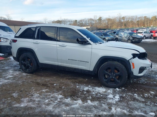 Продажа на аукционе авто 2023 Jeep Grand Cherokee Limited 4x4, vin: 1C4RJHBG1PC501176, номер лота: 44180254