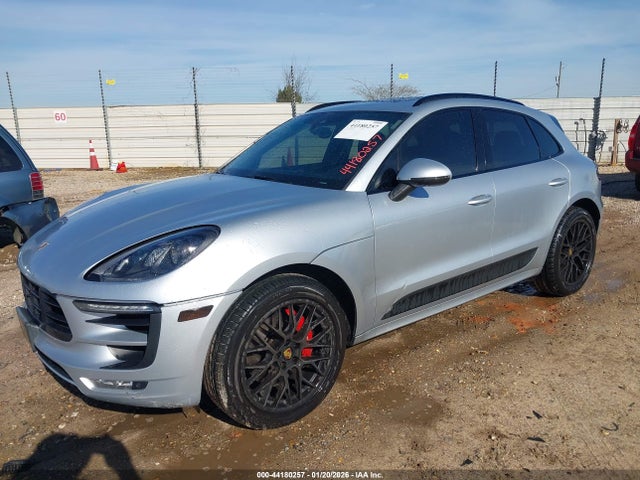 2017 PORSCHE MACAN WP1AG2A52HLB53607 Photo 1