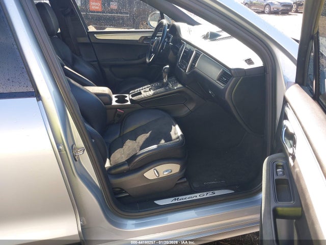 2017 PORSCHE MACAN WP1AG2A52HLB53607 Photo 4