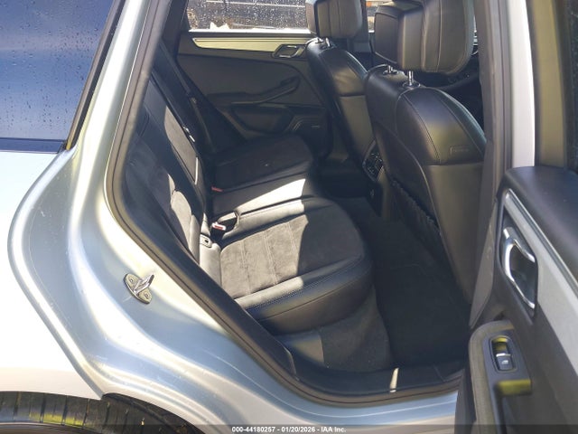 2017 PORSCHE MACAN WP1AG2A52HLB53607 Photo 7
