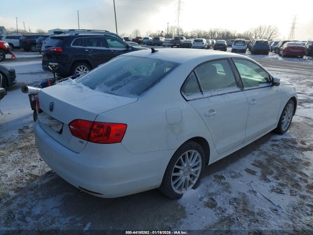 44180262 :رقم المزاد ، 3VWD17AJ6EM297422 vin ، 2014 Volkswagen Jetta 1.8t Se مزاد بيع
