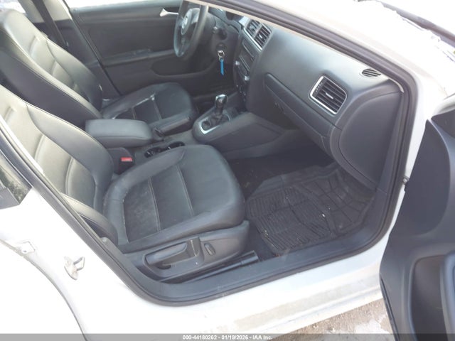 44180262 :رقم المزاد ، 3VWD17AJ6EM297422 vin ، 2014 Volkswagen Jetta 1.8t Se مزاد بيع