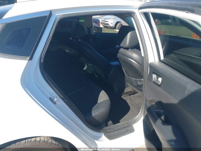 5XXGT4L32JG215186 KIA Optima S