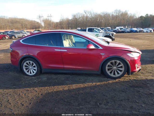 Продаж на аукціоні авто 2016 Tesla Model X 60d/70d/75d/90d, vin: 5YJXCAE25GF019497, номер лоту: 44180315