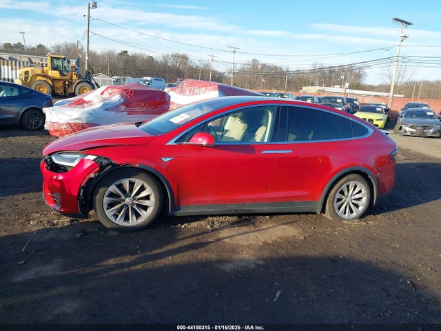 Продаж на аукціоні авто 2016 Tesla Model X 60d/70d/75d/90d, vin: 5YJXCAE25GF019497, номер лоту: 44180315