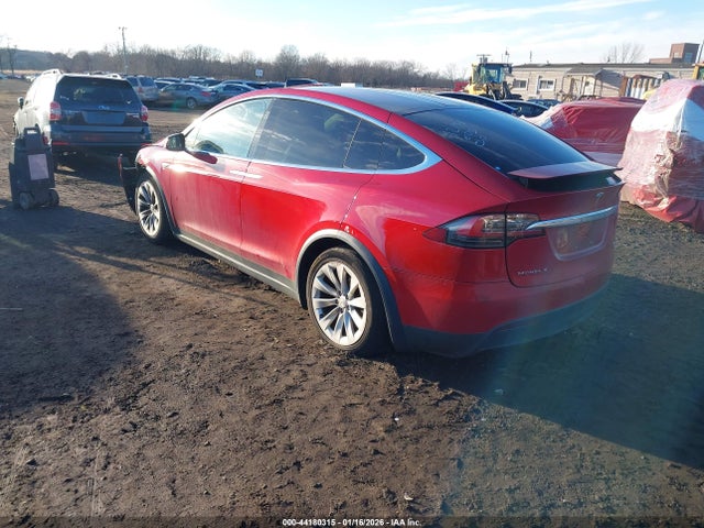 2016 TESLA MODEL X 5YJXCAE25GF019497 Photo 2