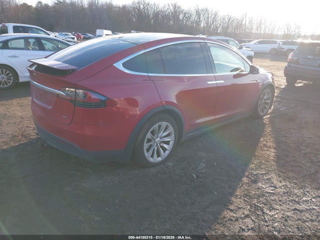 2016 TESLA MODEL X 5YJXCAE25GF019497 Photo 3