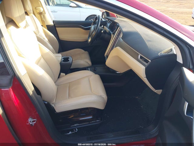 2016 TESLA MODEL X 5YJXCAE25GF019497 Photo 4