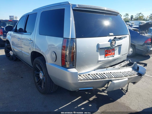 2013 CADILLAC ESCALADE 1GYS3CEF4DR189570 Photo 2
