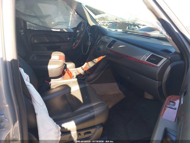 2013 CADILLAC ESCALADE 1GYS3CEF4DR189570 Photo 4