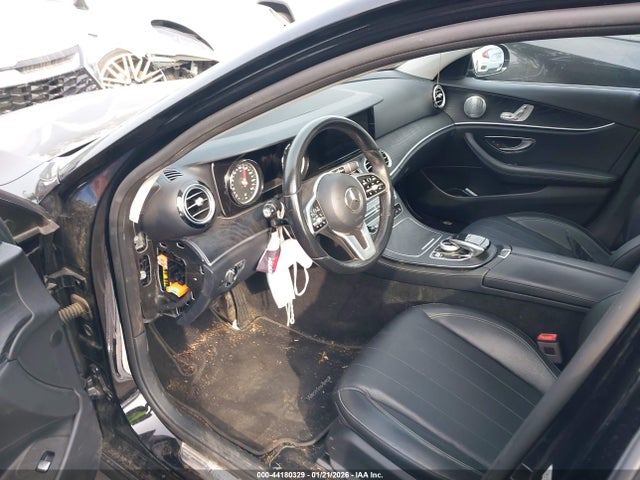 2019 Mercedes-benz E 300 მანქანა იყიდება აუქციონზე, vin: WDDZF4JB3KA542726, აუქციონის ნომერი: 44180329