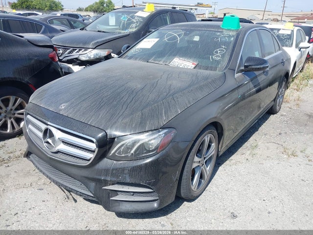 2019 Mercedes-benz E 300 მანქანა იყიდება აუქციონზე, vin: WDDZF4JB3KA542726, აუქციონის ნომერი: 44180329