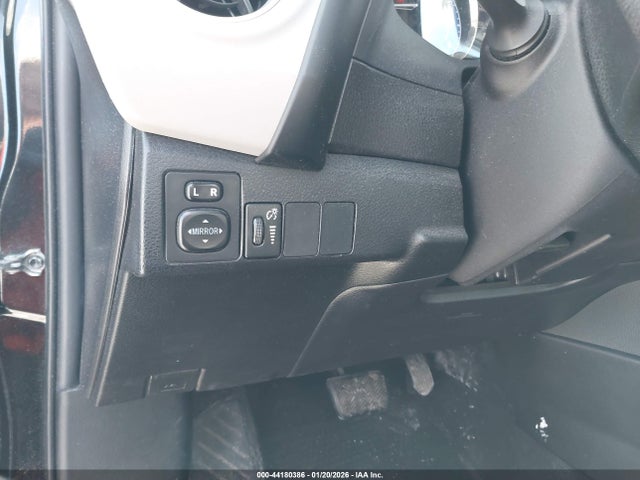 2T1BURHE1HC850822 Toyota COROLLA LE